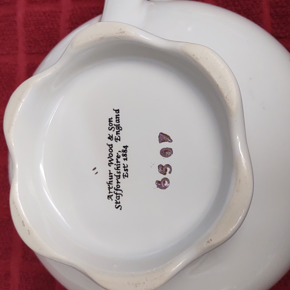 Vintage Alexander Haddon and sons porcelain teapot. Absolutely gorgeous! - Picture 6 of 7